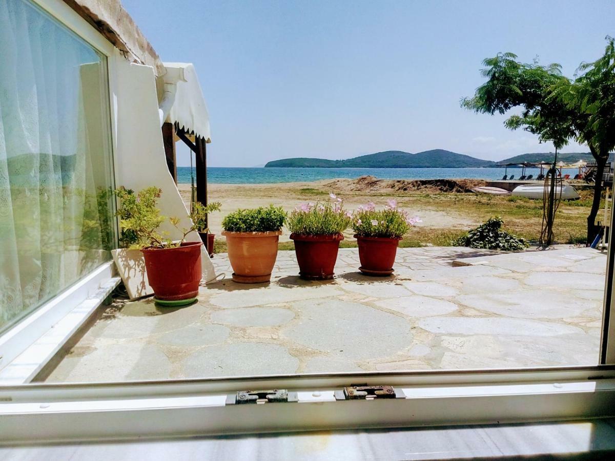 Retro Beach House Néa Péramos 외부 사진